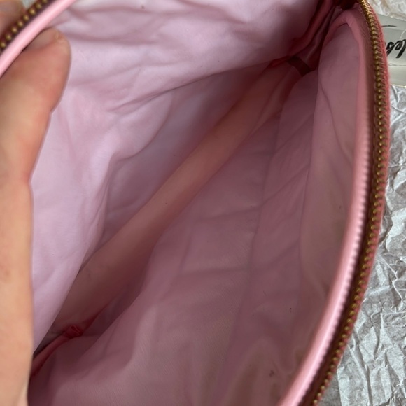 Vintage Deadstock Celebrity Pink/Red Velvet Floral Zip Up Cosmetic Travel Case - Picture 5 of 7